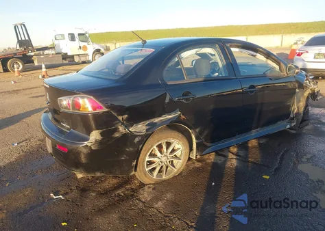 2017 Mitsubishi Lancer Es z USA, uszkodzony, nr VIN JA32U2FU7HU013754